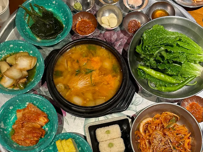 다양한 곁들임 찬