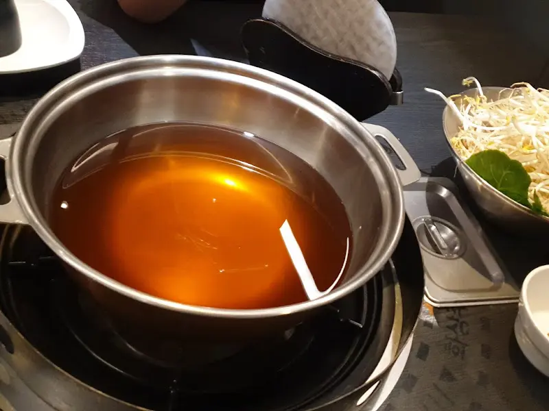 보글보글 끓는 육수