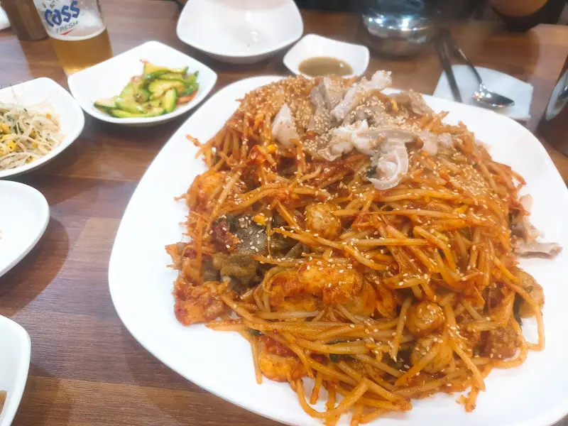 푸짐하게 차려진 아구찜 한상