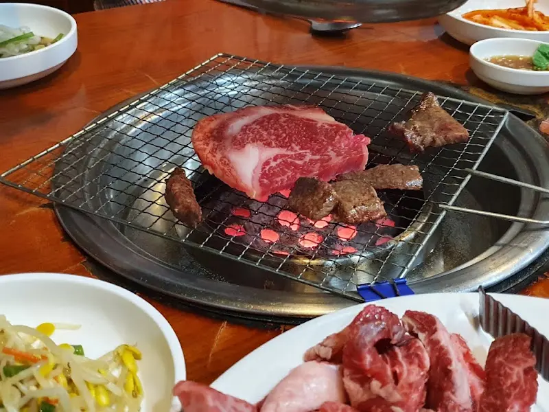 연탄불에 구워먹는 한우