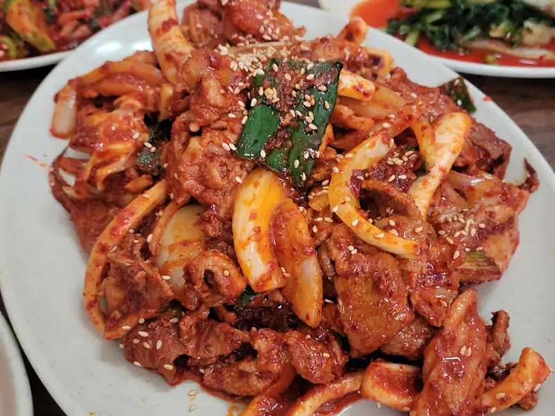 푸짐한 제육+오징어 볶음