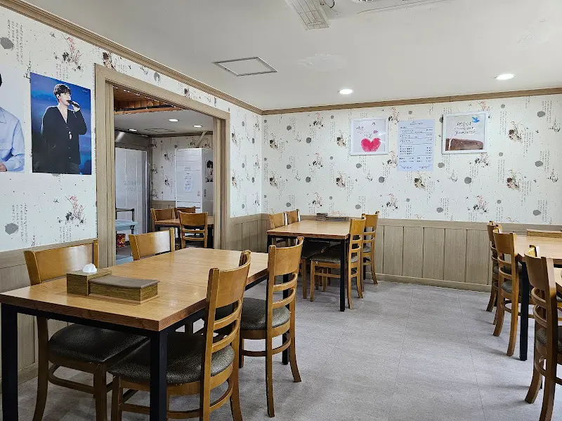 소나무뜰가든 내부