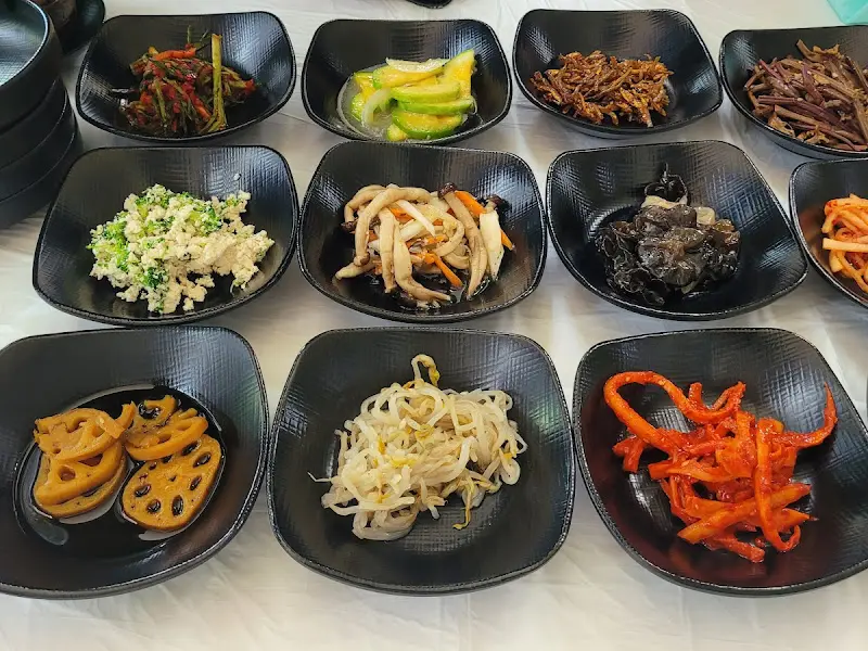 다양한 종류의 밑반찬