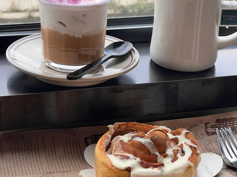 무화과 페스츄리와 아이스 라떼