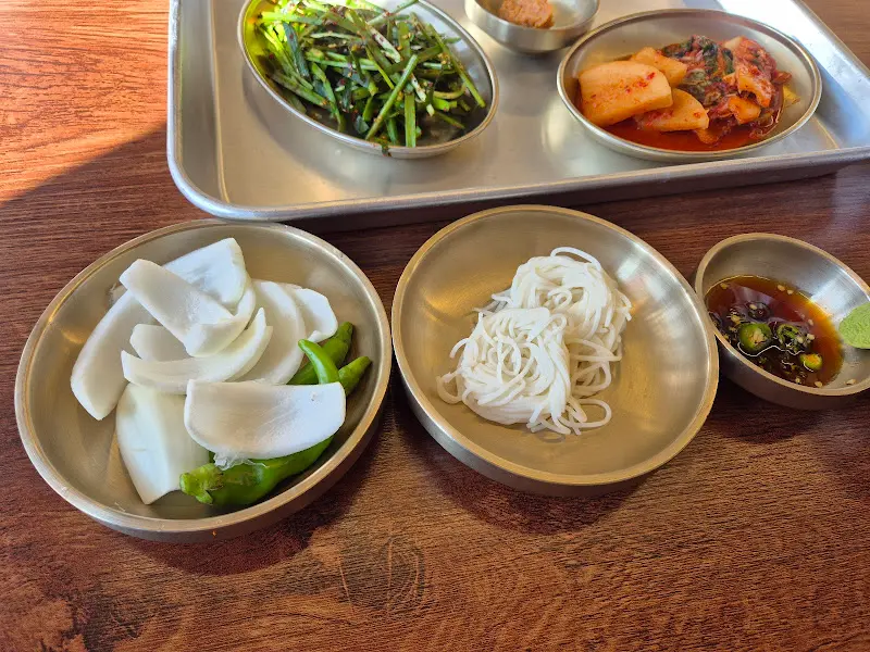 돼지국밥과 함께 나온 밑반찬