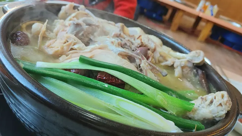 푸짐한 닭 요리