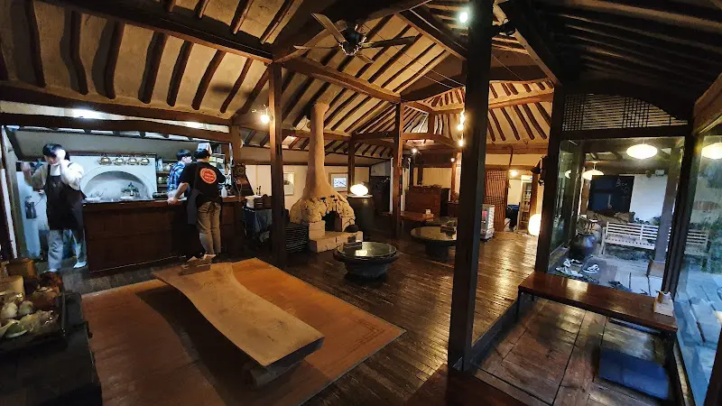 정갈한 내부 인테리어