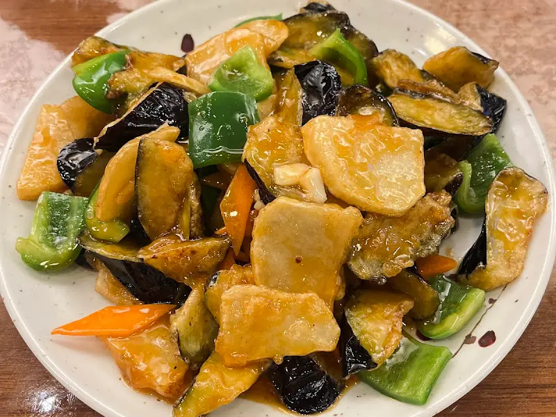 윤기가 자르르 흐르는 지삼선