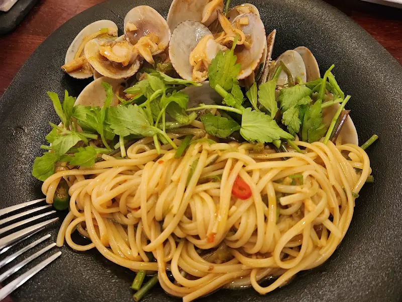 싱싱한 바지락이 듬뿍 들어간 술찜 파스타