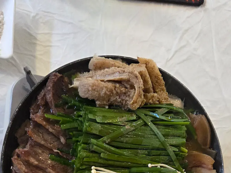 모듬수육의 푸짐한 비주얼