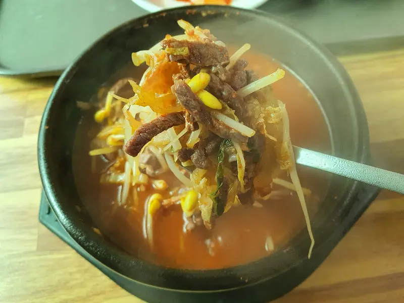 한우해장국 건더기 클로즈업