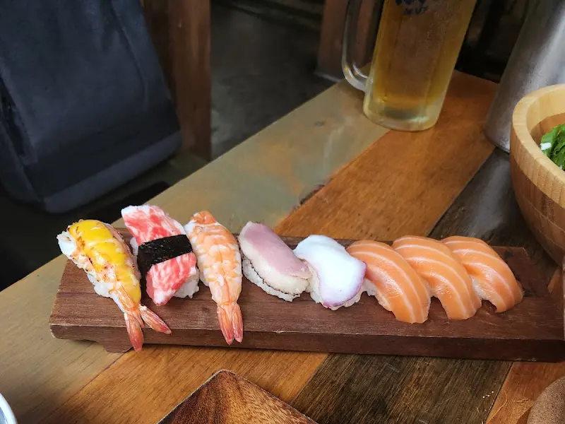 정갈한 연어 초밥