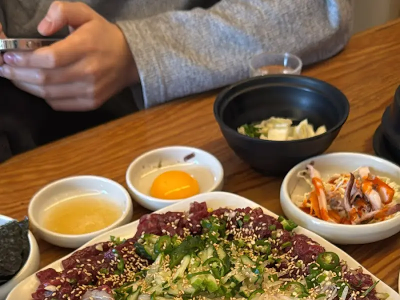 정갈하게 차려진 밑반찬