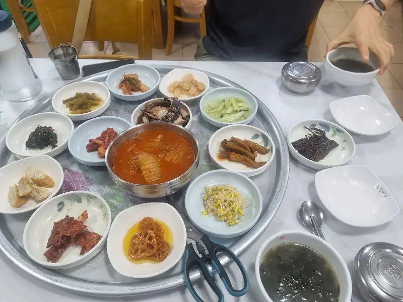 푸짐한 백반 한 상