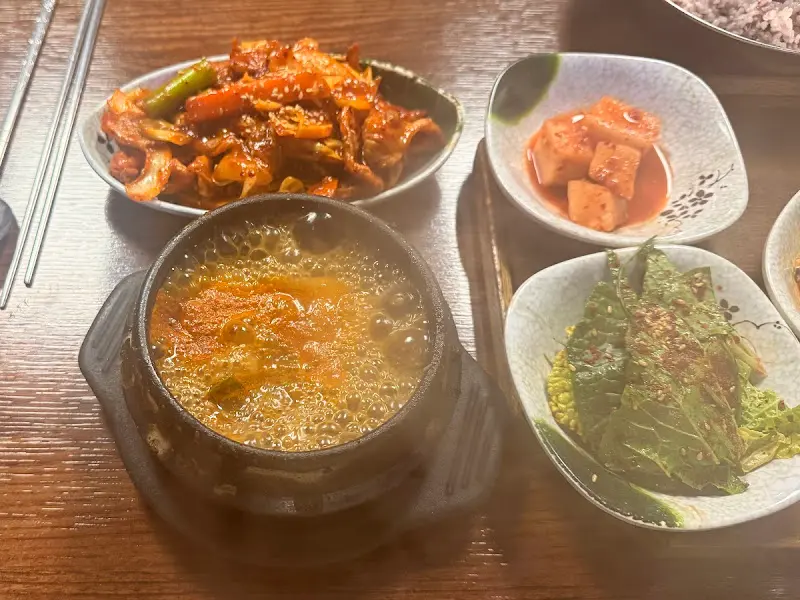 우렁된장찌개와 제육볶음