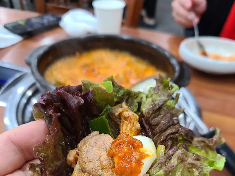 상추쌈에 싸먹는 짜글이