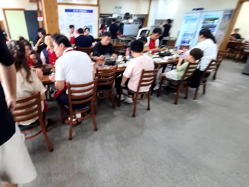 식당 내부 전경