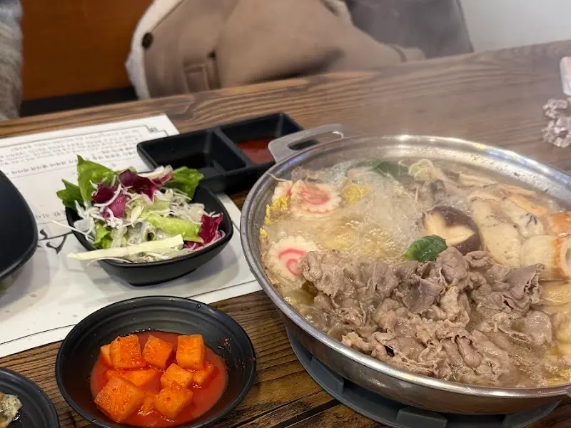 밀푀유 나베 한 상 차림