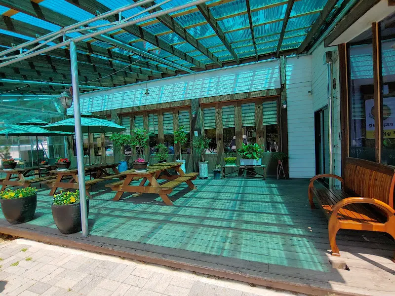 식당 외부 테라스
