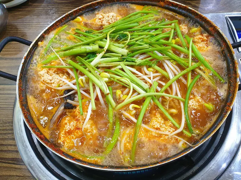 맛있게 끓고 있는 아구탕