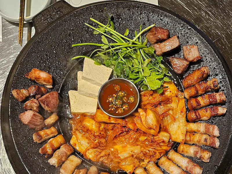 무쇠뚝삼겹 삼겹살