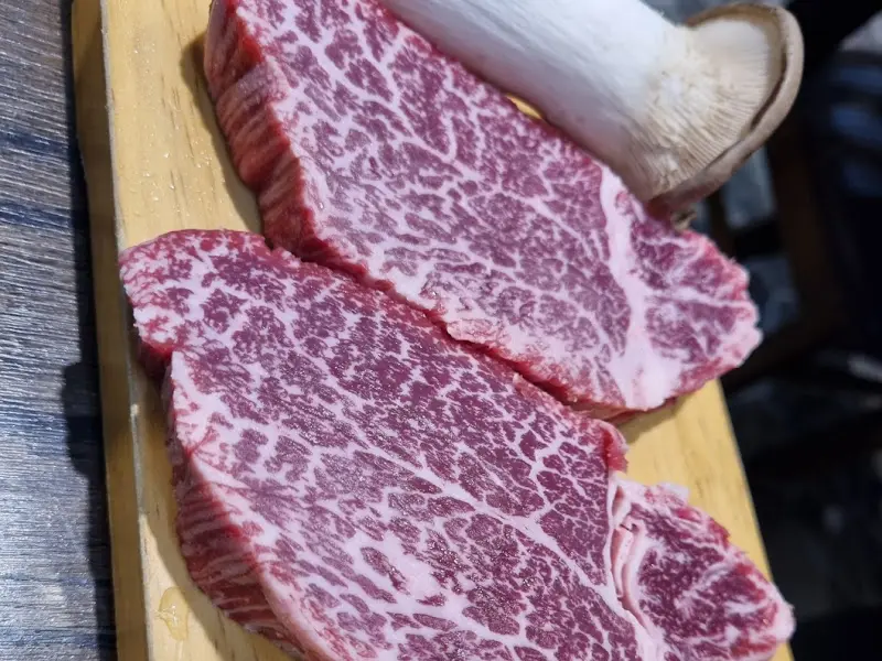 입안에서 살살 녹는 듯한 최상급 한우