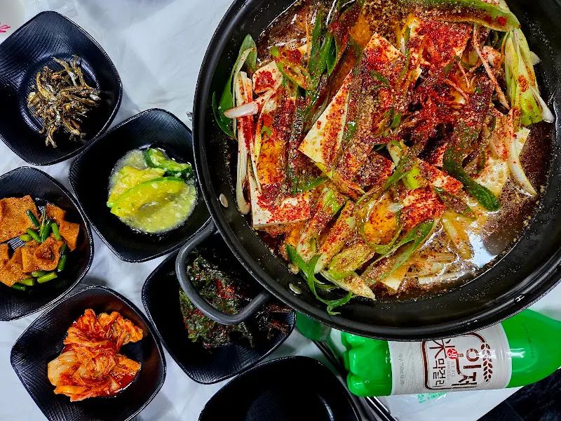 짜박두부 한 상 차림