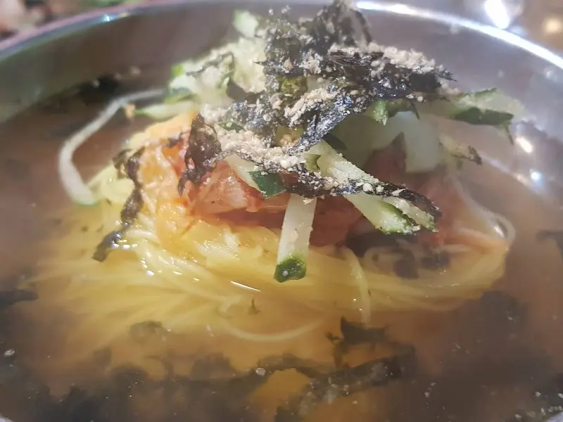 시원한 김치말이 국수