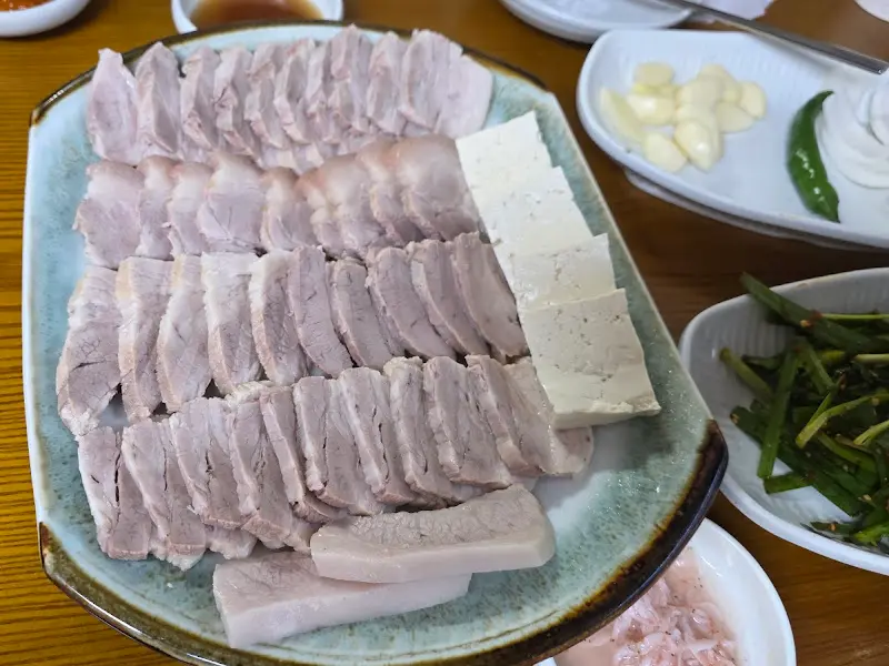 푸짐한 보쌈 한 상 차림