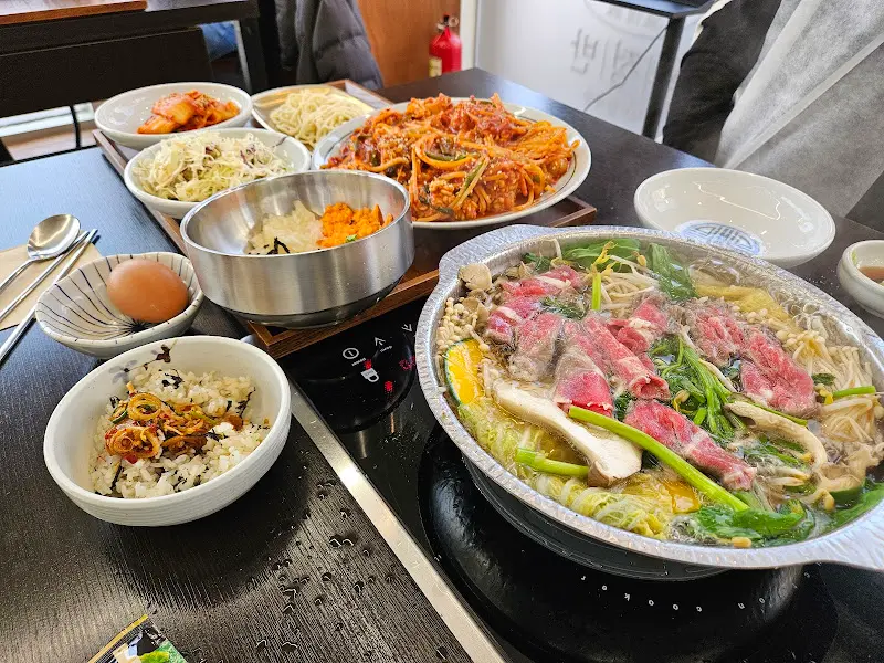 온정반 샤브샤브 전체 상차림