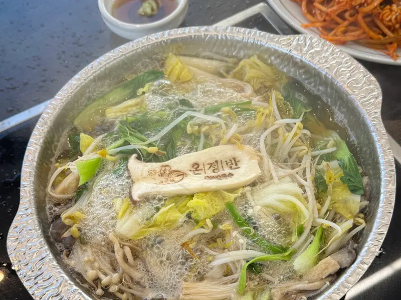 끓고 있는 샤브샤브