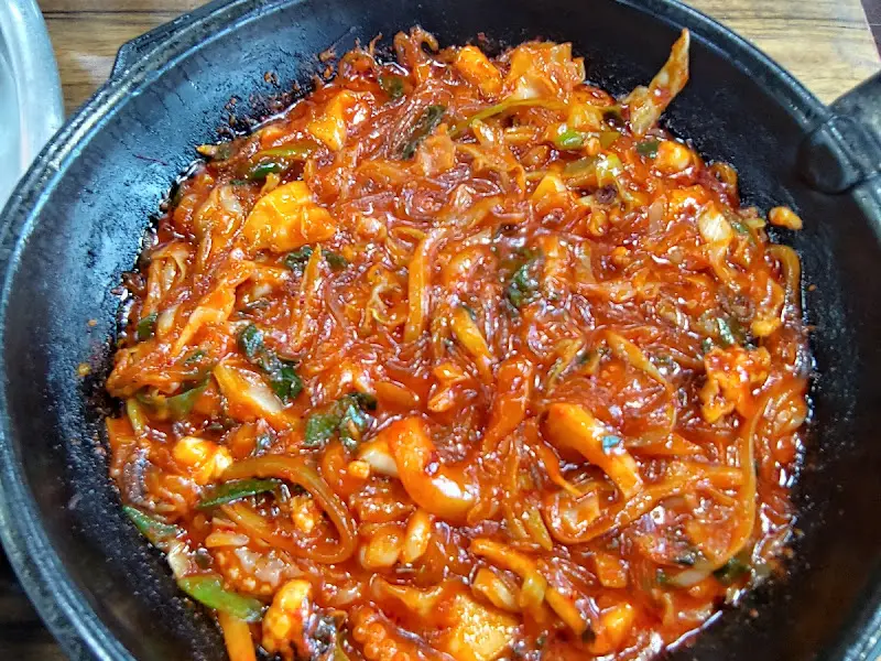 매콤달콤 낙지볶음