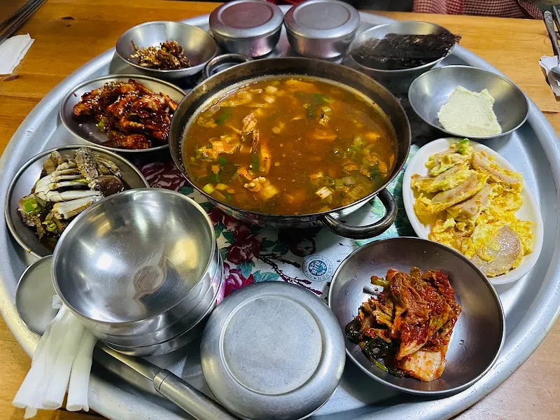 게장 정식 한 상 차림