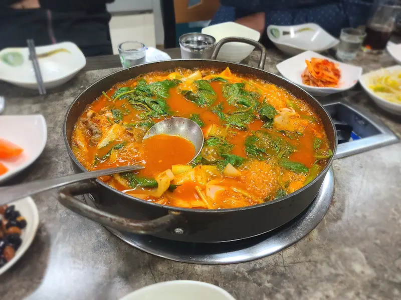 닭내장탕 한상차림