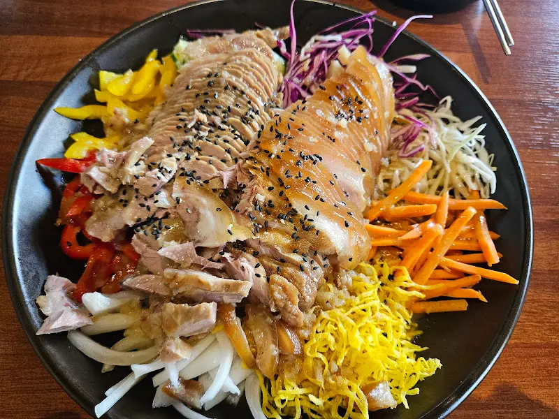 족발과 곁들여 먹는 쟁반국수