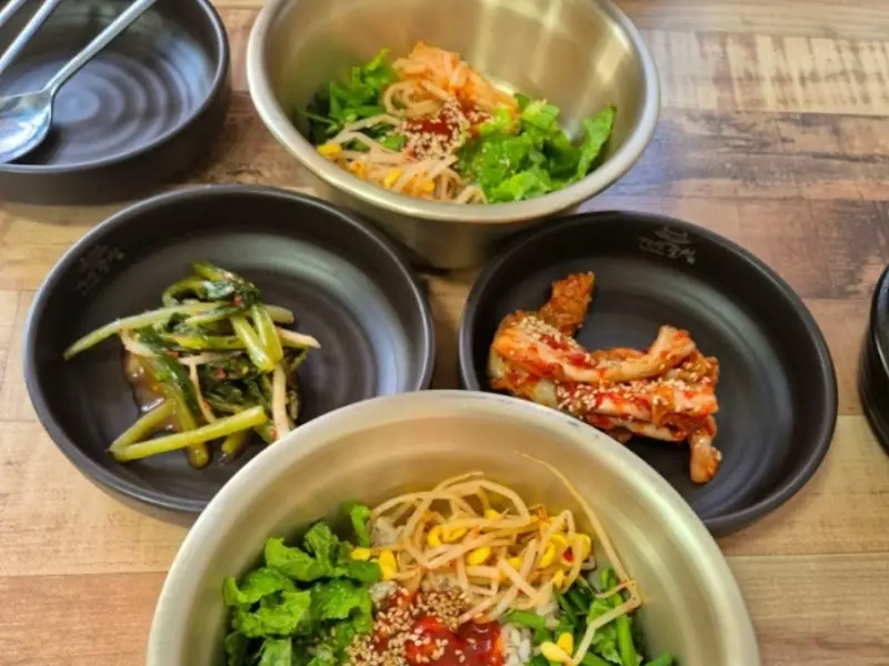 다채로운 곁들임 메뉴