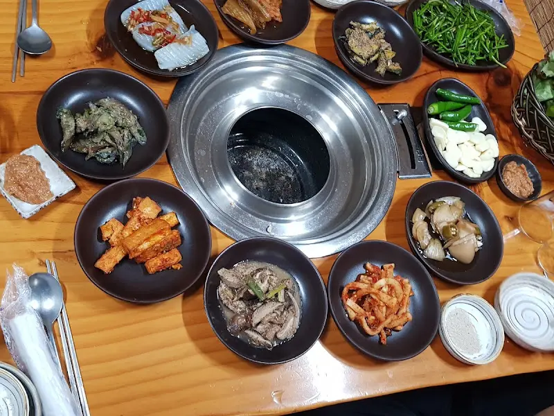 돌산숯불갈비 밑반찬