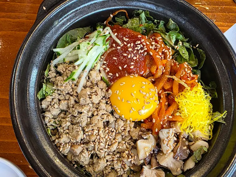 돌솥비빔밥 근접샷