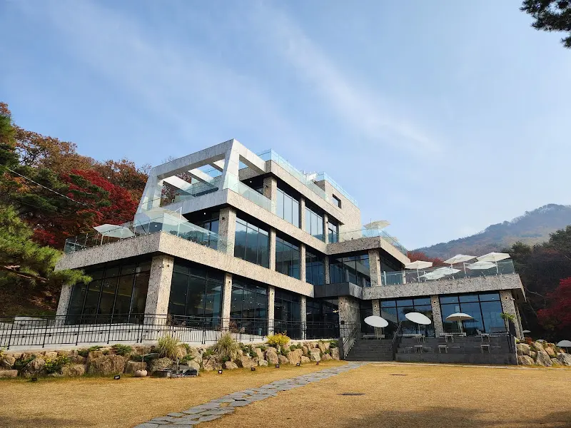 키스톤 스피시즈 건물 외관