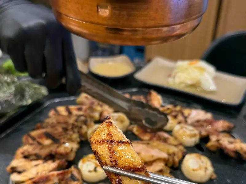 닭갈비 굽는 모습