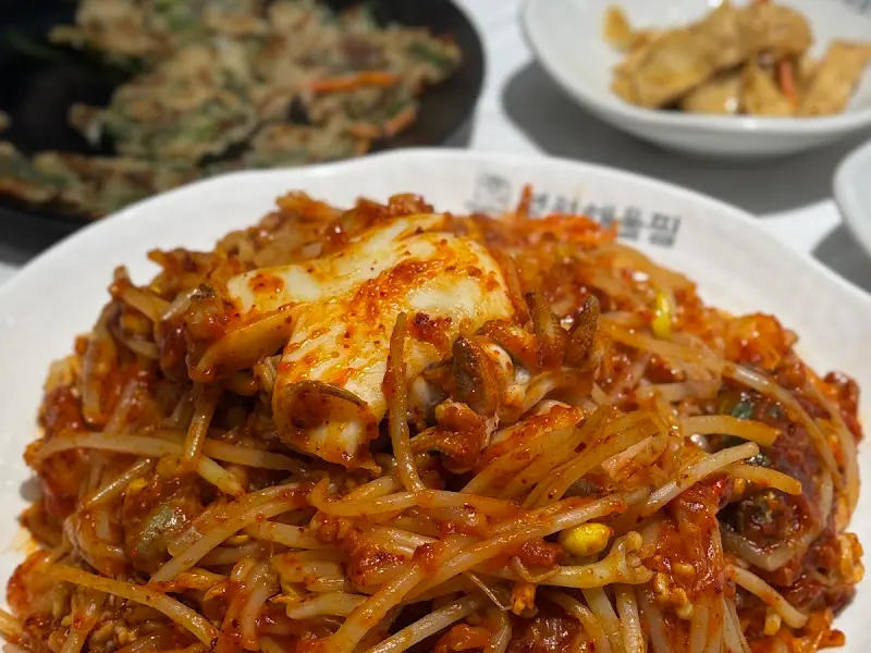 푸짐한 해산물이 듬뿍 들어간 순살 섞어찜