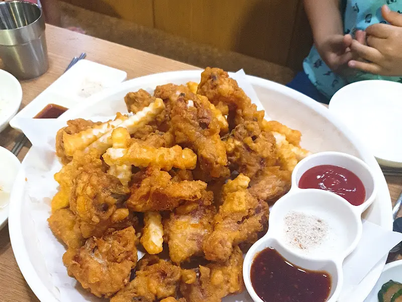 맛깔스러운 닭똥집