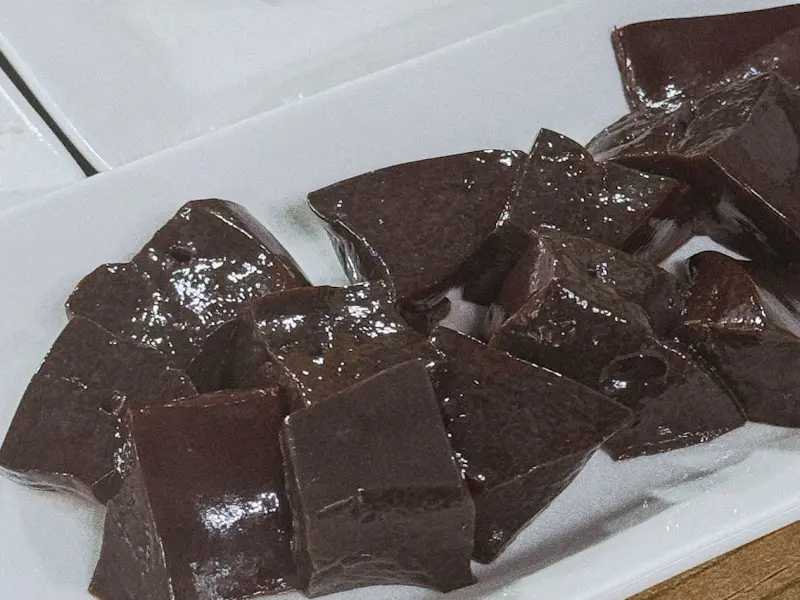 말 내장 수육의 독특한 비주얼