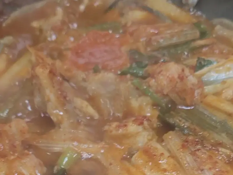 김치가 들어간 곰치국