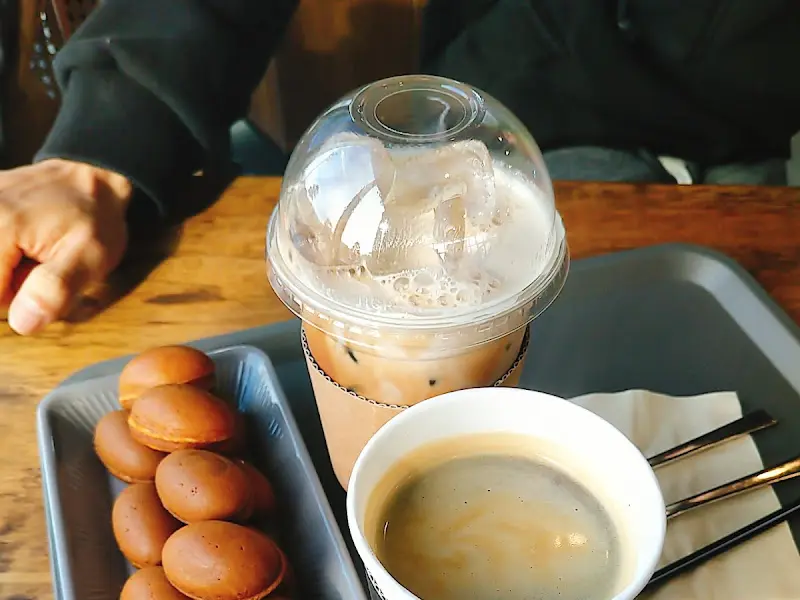 달밤 라떼와 커피콩빵