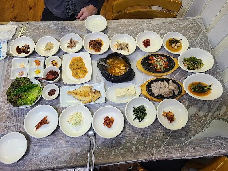 돌집식당 한상차림