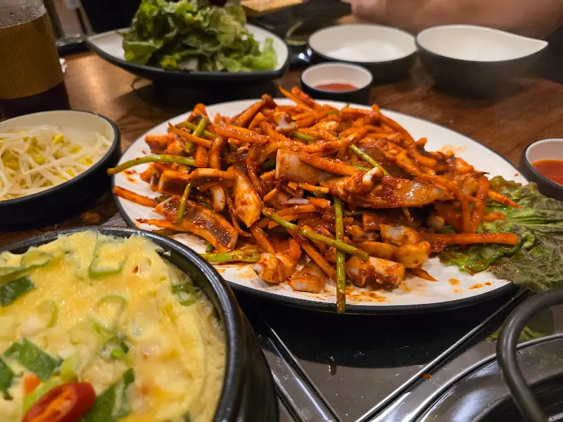 오징어볶음과 계란찜, 조개탕