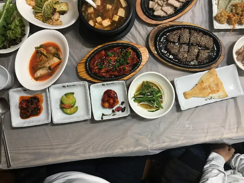 푸짐한 한상 차림