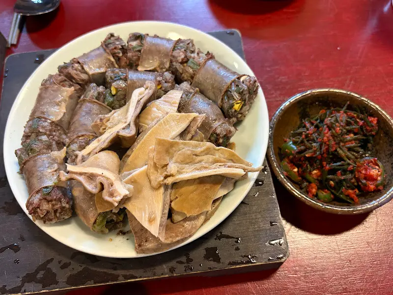 맛보기 순대와 곁들임