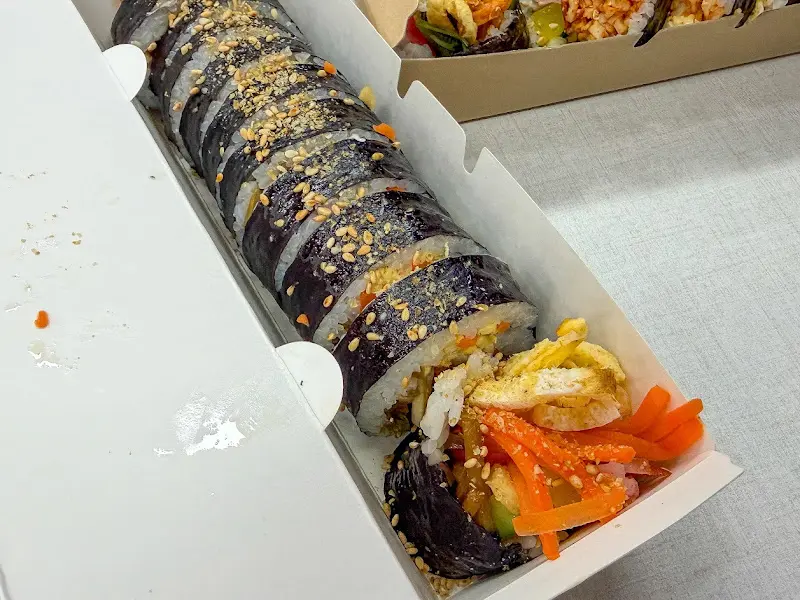 줄지어 놓인 김밥